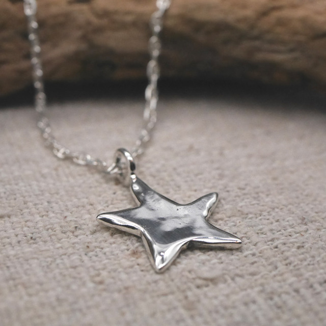 星モチーフ　シルバーペンダント　トップ