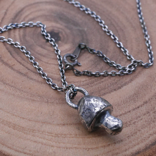 シルバー　毒きのこペンダントトップ