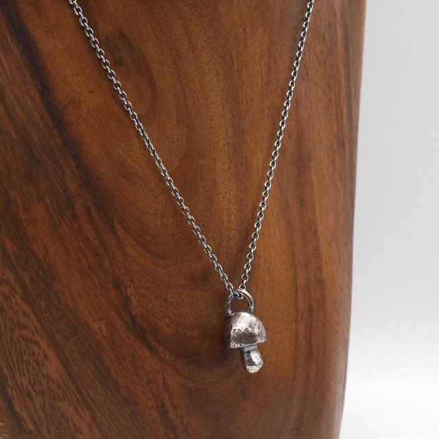 シルバー　毒きのこペンダントトップ