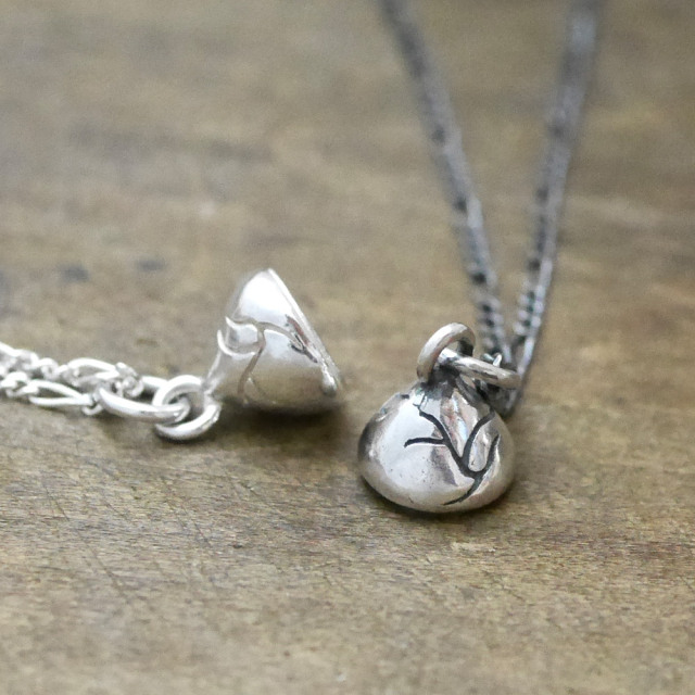 麻文様　シルバーペンダント