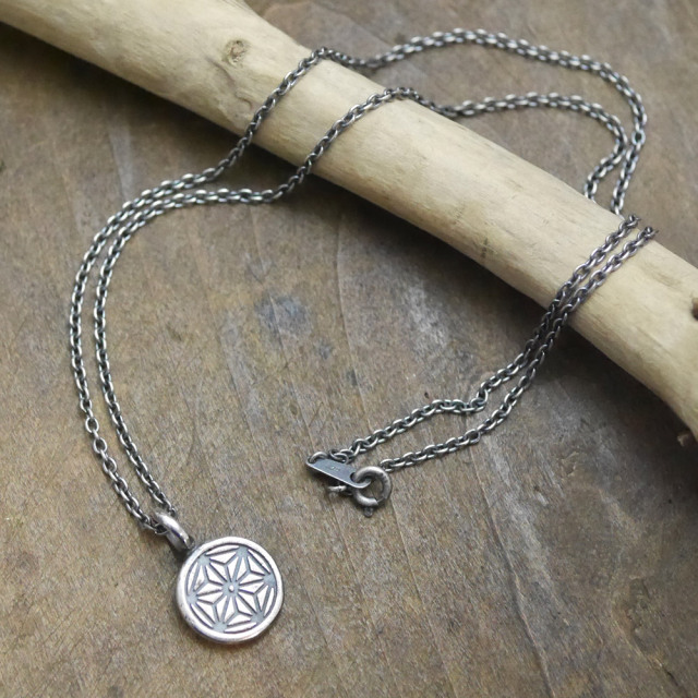 麻文様　シルバーペンダント