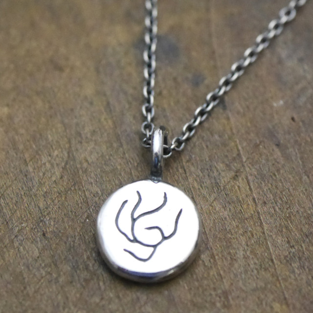 麻文様　シルバーペンダント