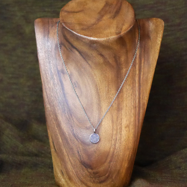 麻文様　シルバーペンダント