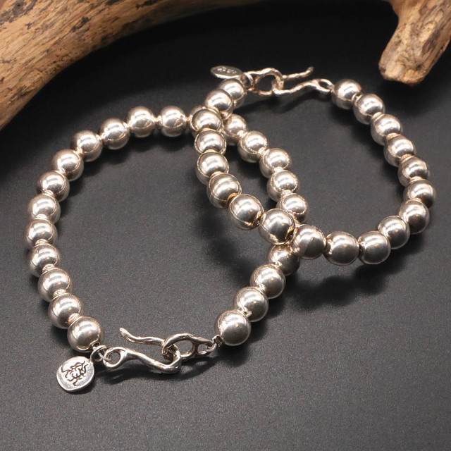 シルバービーズブレスレット