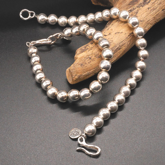 シルバービーズブレスレット