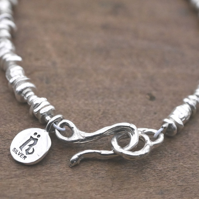 シルバービーズブレスレット