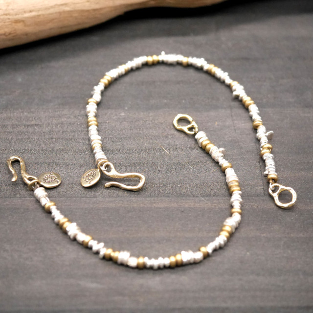 シルバー×真鍮ビーズブレスレット