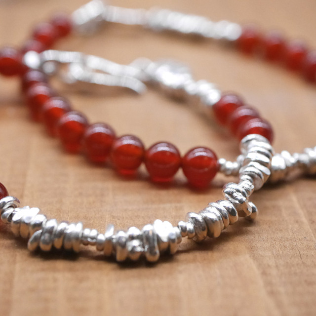 シルバー×天然石ビーズブレスレット  カーネリアンorオニキス