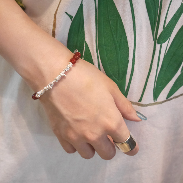 シルバー×天然石ビーズブレスレット  カーネリアンorオニキス