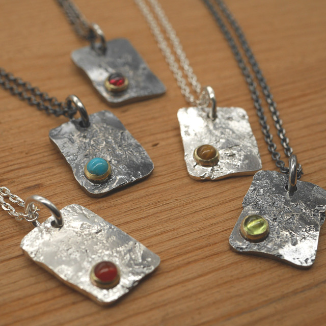 ハンドメイド　シルバーペンダント　天然石