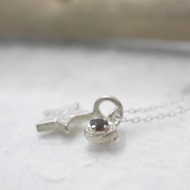 シルバー　天然石　星ペンダント