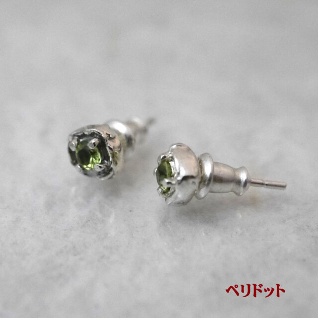 ペリドット　シルバーピアス