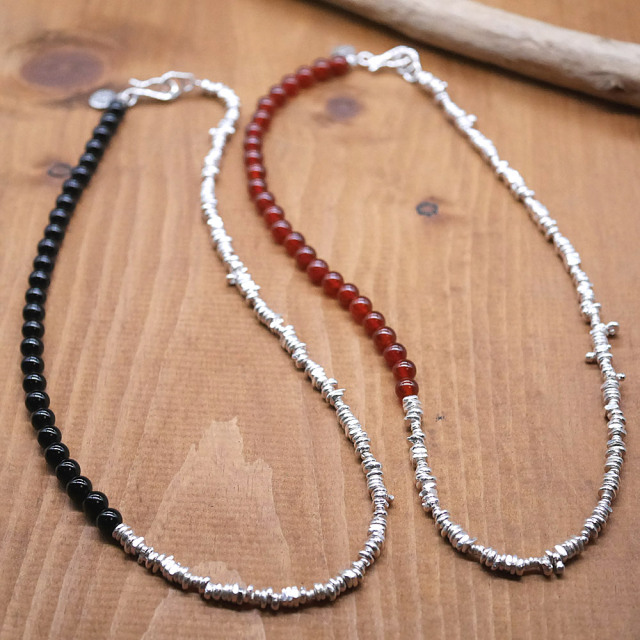 シルバービーズ×天然石ビーズネックレス  カーネリアンorオニキス