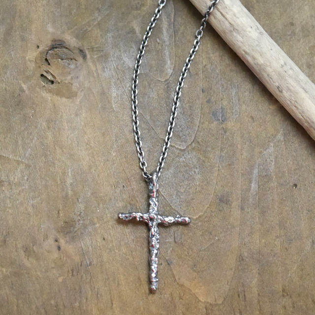 シルバー　クロスペンダント