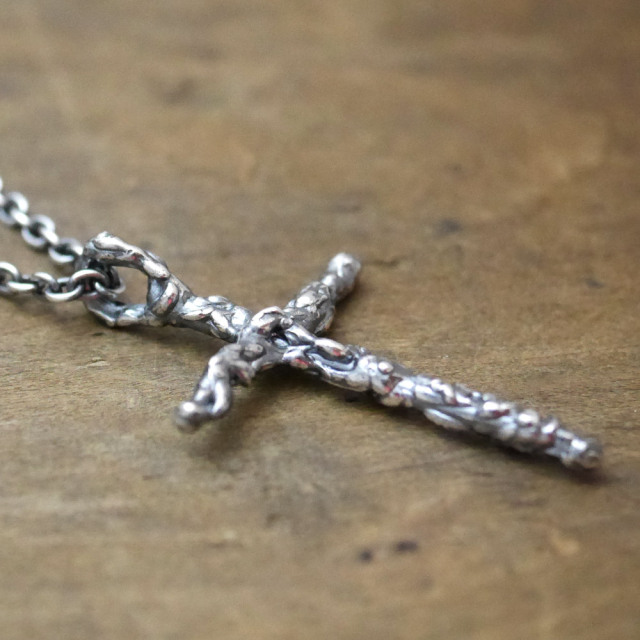 シルバー　クロスペンダント