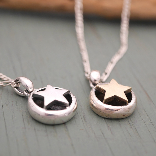 桜モチーフ　シルバーペンダント