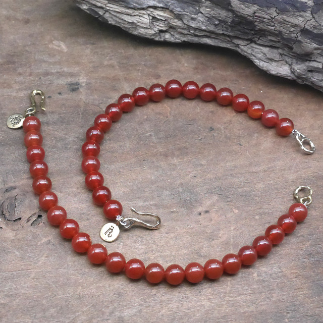 カーネリアン　ビーズブレスレット　真鍮