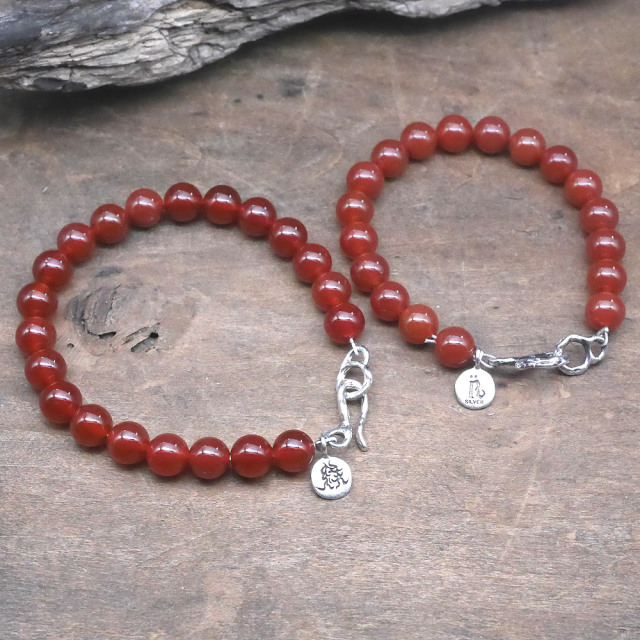 カーネリアン　ビーズブレスレット　シルバー