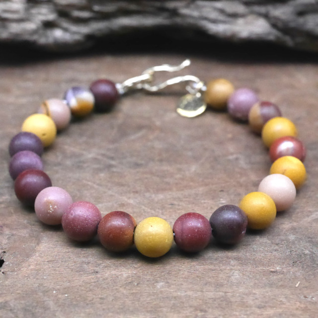 モッカイト　ビーズブレス　真鍮パーツ