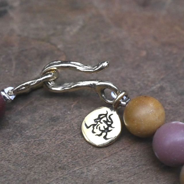 モッカイト　ビーズブレス　真鍮パーツ