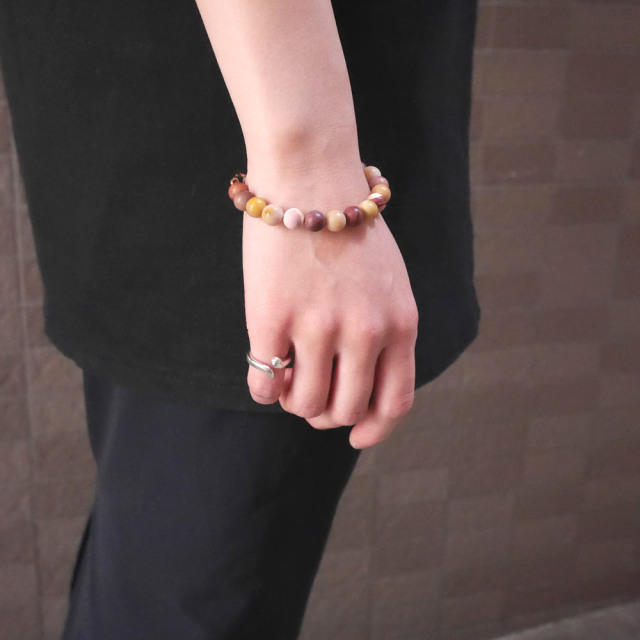 モッカイト　ビーズブレス　真鍮パーツ