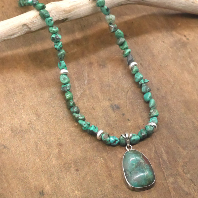 ターコイズトップ　ターコイズビーズネックレス