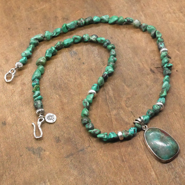 ターコイズトップ　ターコイズビーズネックレス