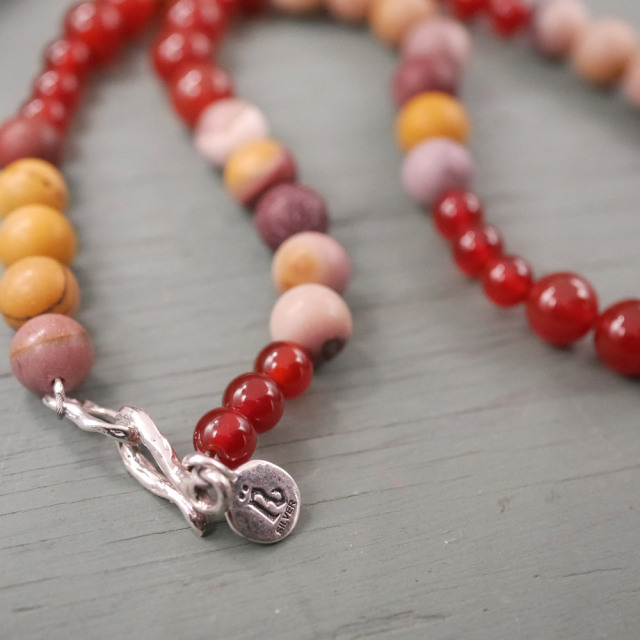 アゲート×シルバートップ　モッカイト×カーネリアンビーズ　天然石ネックレス