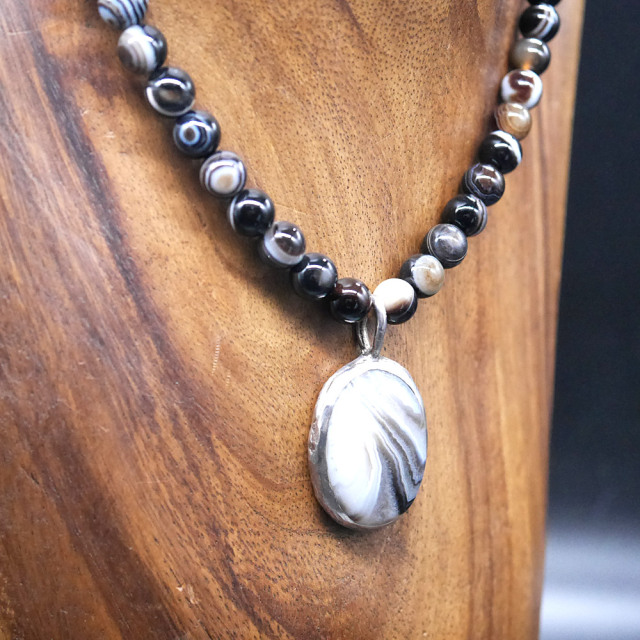 RYOKU　アゲート×シルバートップ　アイアゲートビーズ　天然石ネックレス1点モノ
