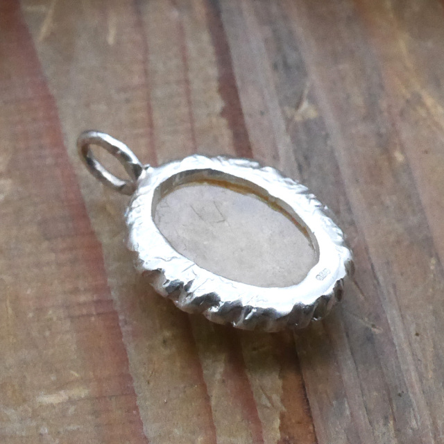 天然石ペンダントトップ　シルバー　カルサイト ryoku りょく