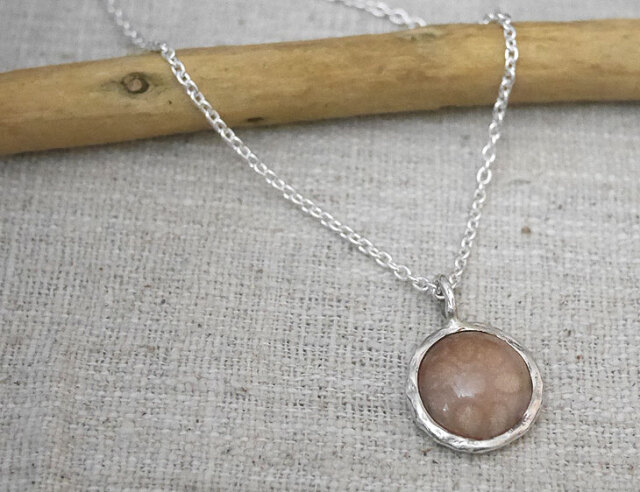 フォシルコーラル　ペンダントトップ