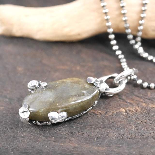 RYOKU ラブラドライト×シルバー　天然石ペンダントトップ　1点モノ