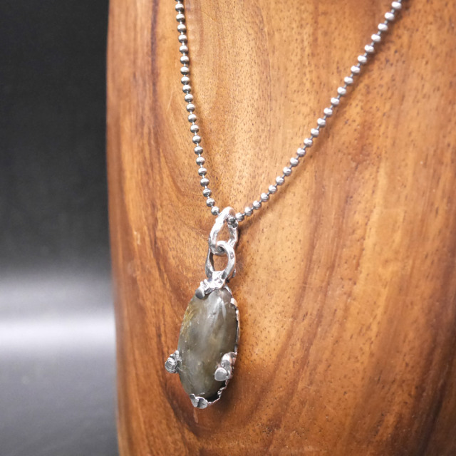 RYOKU ラブラドライト×シルバー　天然石ペンダントトップ　1点モノ