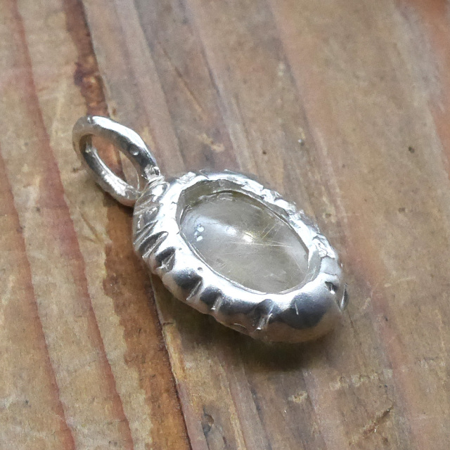 天然石ペンダントトップ　シルバー　ルチルクオーツ ryoku りょく