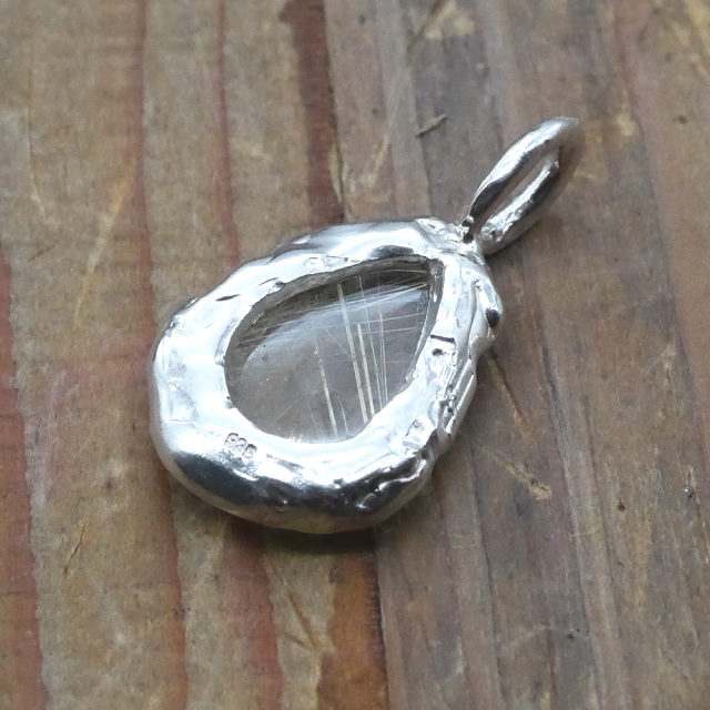 天然石ペンダントトップ　シルバー　ルチルクオーツ ryoku りょく