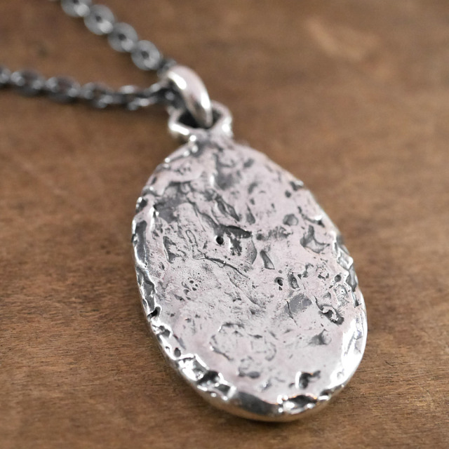 ルビーインゾイサイト×シルバー　天然石ペンダントトップ　1点モノ