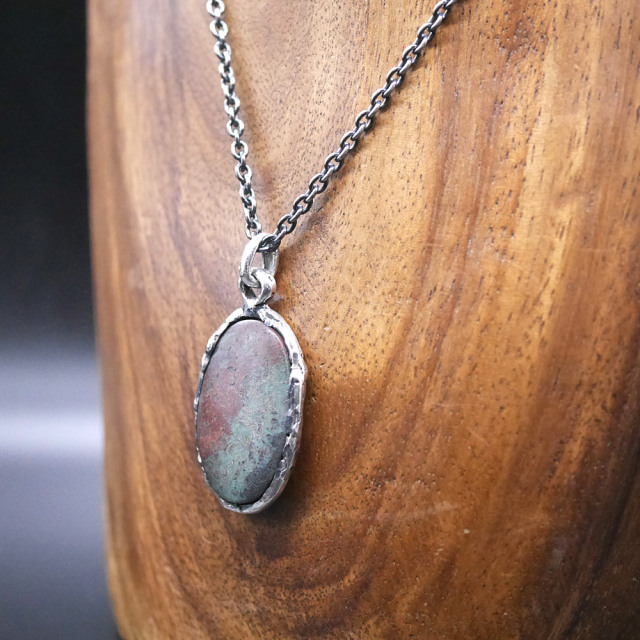 ルビーインゾイサイト×シルバー　天然石ペンダントトップ　1点モノ