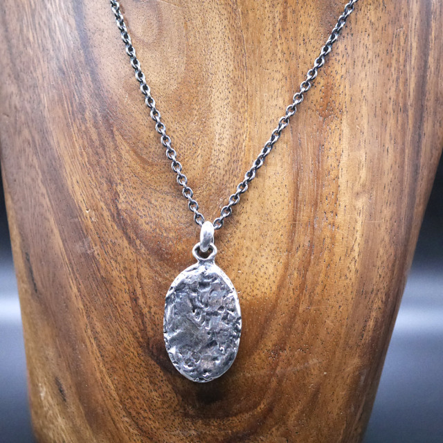 ルビーインゾイサイト×シルバー　天然石ペンダントトップ　1点モノ