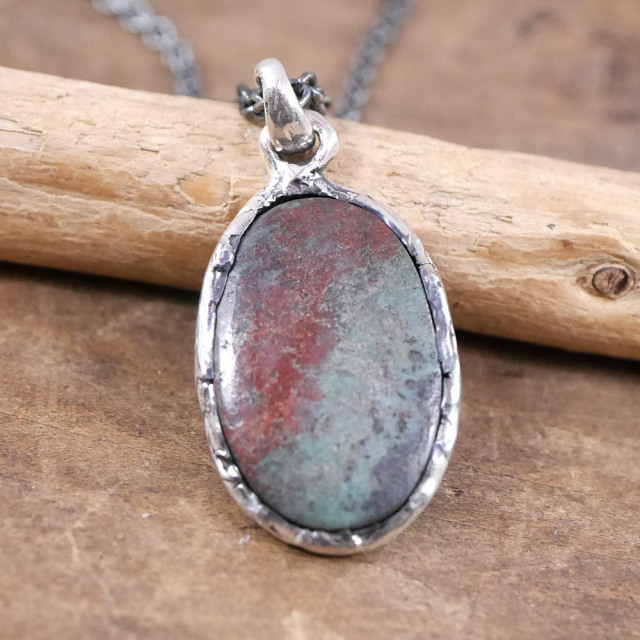 ルビーインゾイサイト×シルバー　天然石ペンダントトップ　1点モノ