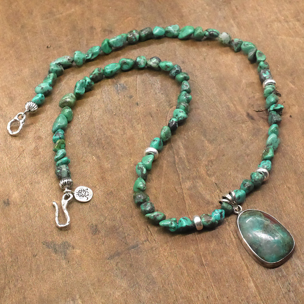 ターコイズトップ　ターコイズビーズネックレス