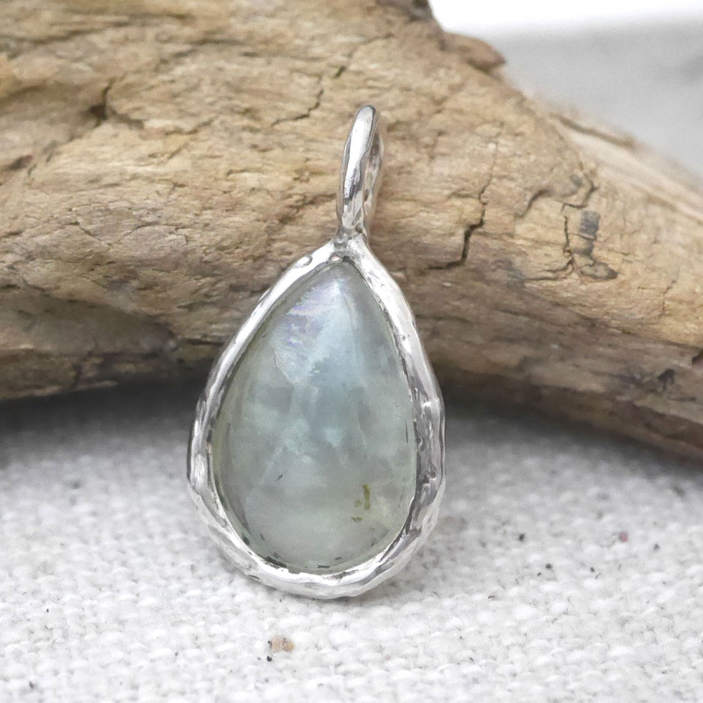 プレナイト　ペンダントトップ