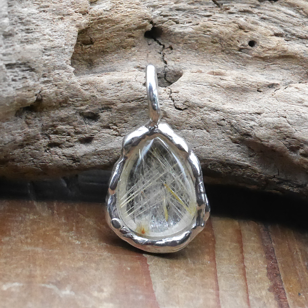 天然石ペンダントトップ　シルバー　ルチルクオーツ ryoku りょく