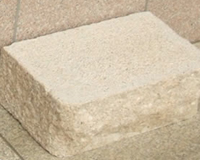 縁台・割り肌仕上げ★職人が自然石のようにノミで荒めに仕上げました★