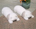 置くだけ簡単車止めから、「大きなふせ犬」ピンクタイプ新登場！カーポートに！★ペット★
