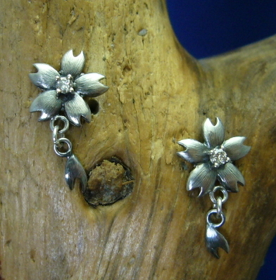 桜　ピアス　花一つタイプ　ダイヤ