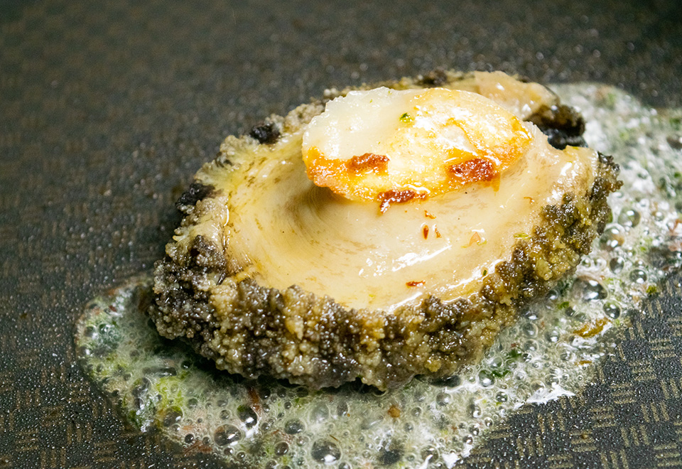 国産あわび柔らか煮と自家製海藻バター