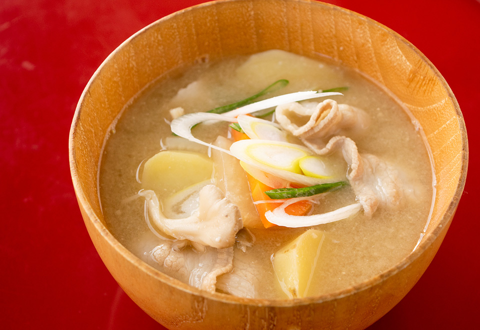 豚しゃぶ肉と野菜の味噌粕汁