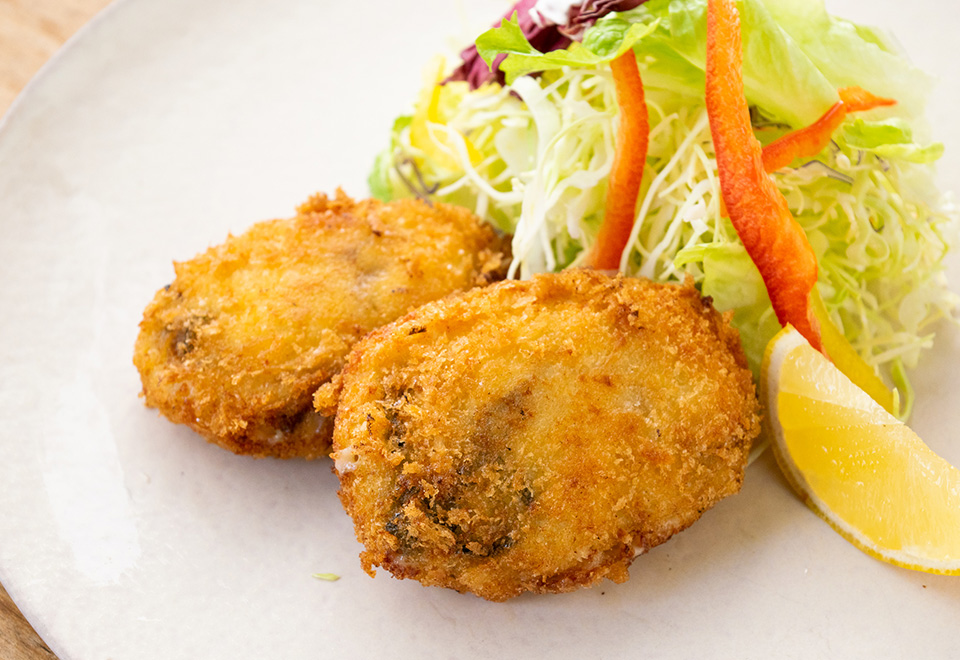 牡蠣と焼き舞茸のクリームコロッケ（２ケ入り）