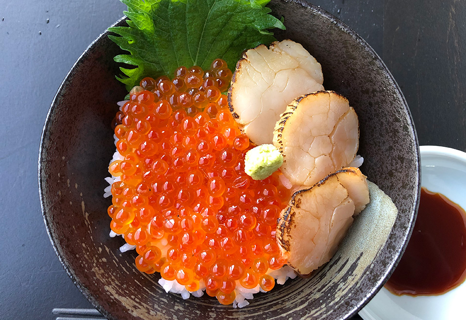 贅沢活帆立といくら丼