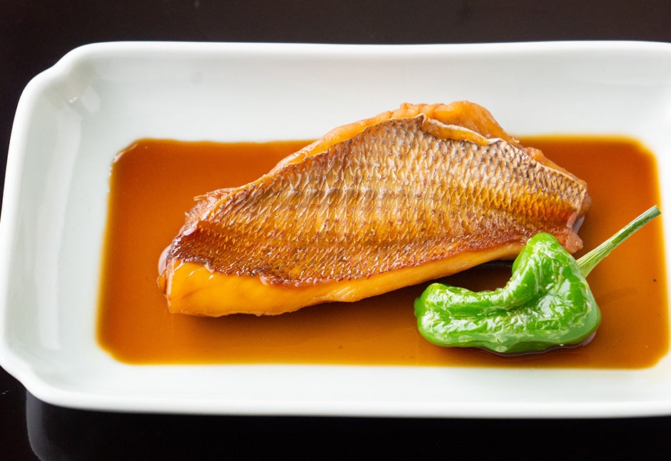 天然真鯛の煮つけ